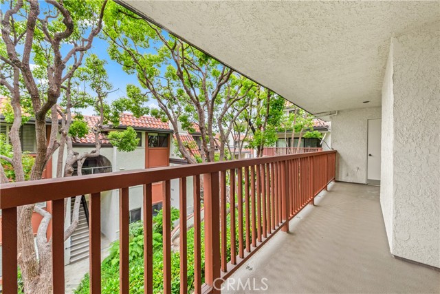 6222 Riviera Circle, Long Beach CA: https://media.crmls.org/medias/1764e23a-37d5-4351-90b4-d4999ff14af7.jpg
