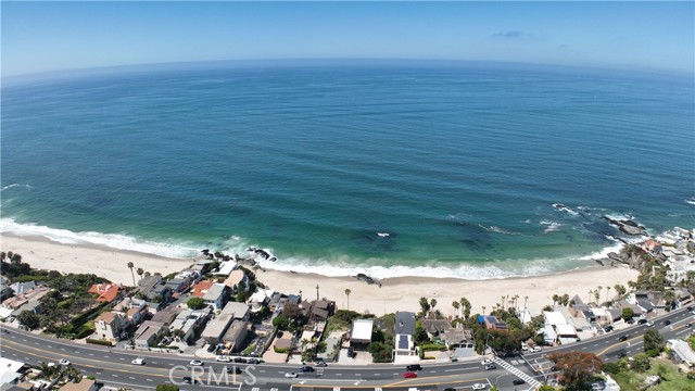 Detail Gallery Image 10 of 23 For 31955 10th Ave, Laguna Beach,  CA 92651 - 3 Beds | 2 Baths