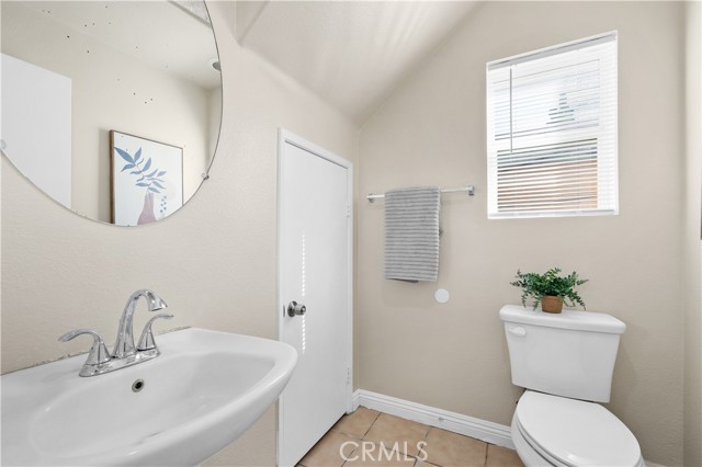 Detail Gallery Image 15 of 39 For 7050 Dinwiddie, Downey,  CA 90241 - 3 Beds | 3 Baths