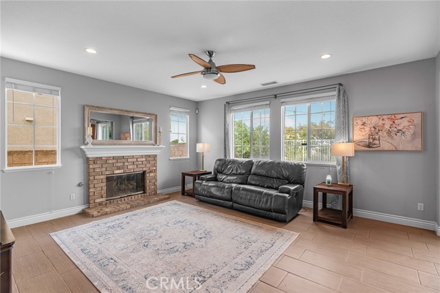Image 15 of 43 For 16631 Sagebrush Street