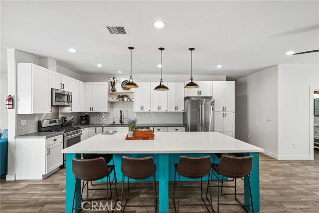 4941 Catamaran Street, Oxnard CA: https://media.crmls.org/medias/1765bc2c-42b4-45f4-94ae-c3feda824b5b.jpg