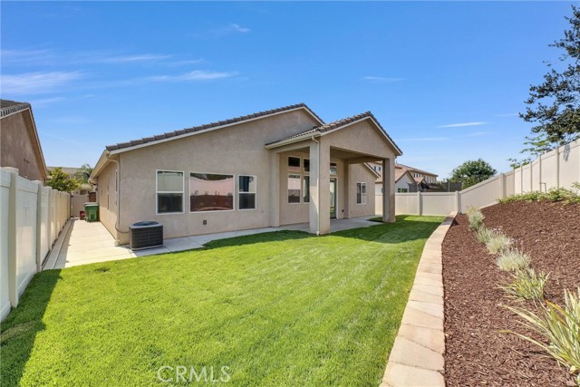 35179 Rockford Way, Murrieta CA: https://media.crmls.org/medias/17666891-4ab9-4a58-b245-2ce7b944cd84.jpg