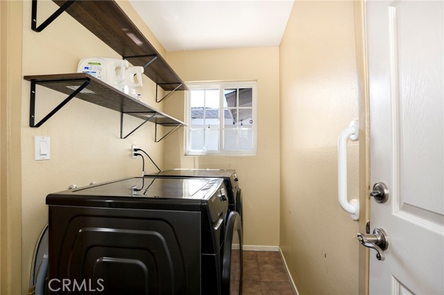 930 Larker Avenue photo 30