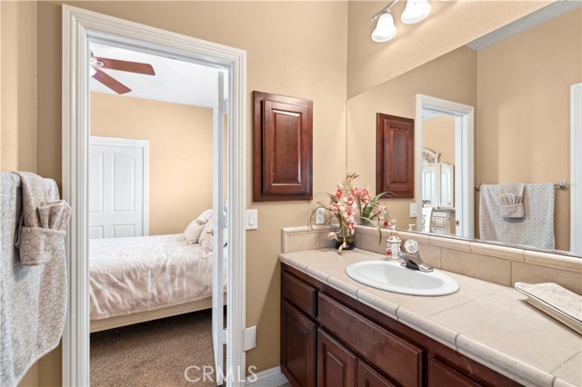 13985 Evergreen Lane, Victorville CA: https://media.crmls.org/medias/1767af6c-d184-4c3b-8785-21a4d7bc407b.jpg