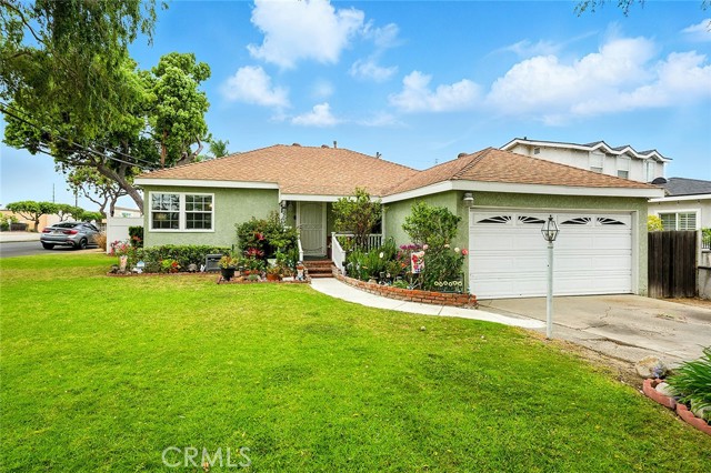 4303 E De Ora Way, Long Beach CA: https://media.crmls.org/medias/17684cc4-718b-4bdd-bde8-cfcfeb9d3d4c.jpg