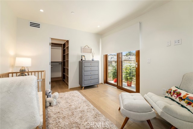 Detail Gallery Image 31 of 53 For 930 15th St #3,  Santa Monica,  CA 90403 - 3 Beds | 3/1 Baths