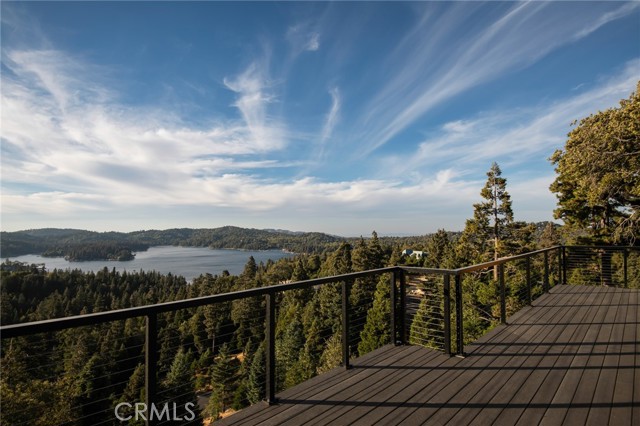 Detail Gallery Image 13 of 47 For 292 Ponderosa Peak Rd, Lake Arrowhead,  CA 92352 - 4 Beds | 4/1 Baths