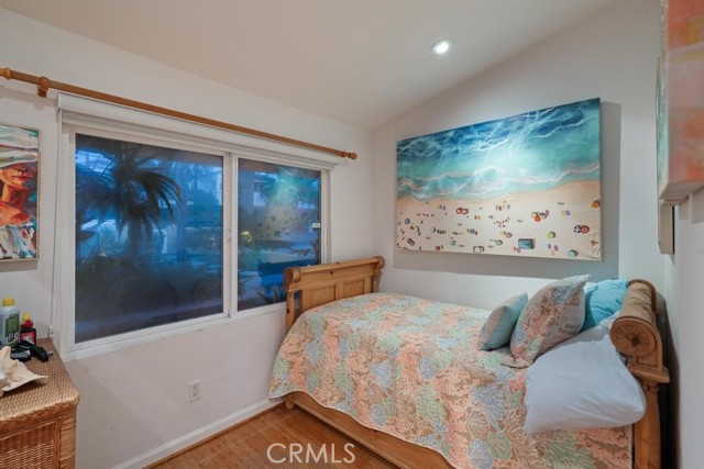 960 Neptune Avenue, Encinitas CA: https://media.crmls.org/medias/1769780b-8e77-452e-9d22-e955ba010127.jpg