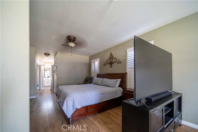 6028 W Evergreen Avenue, Visalia CA: https://media.crmls.org/medias/176995a6-9f67-4fea-a69b-91ce2f75317c.jpg
