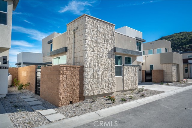 Detail Gallery Image 2 of 14 For 2670 Maverick Ln, Palm Springs,  CA 92264 - 3 Beds | 3/1 Baths
