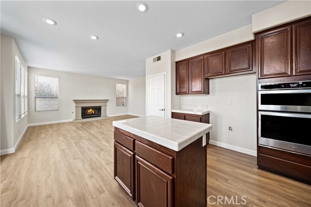 Detail Gallery Image 12 of 39 For 3021 Obsidian Ct, Simi Valley,  CA 93063 - 4 Beds | 2/1 Baths