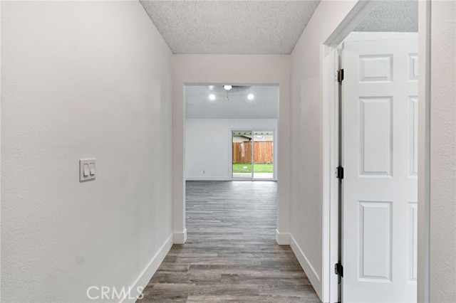 Detail Gallery Image 6 of 35 For 2808 Riverview, Madera,  CA 93637 - 4 Beds | 2/2 Baths