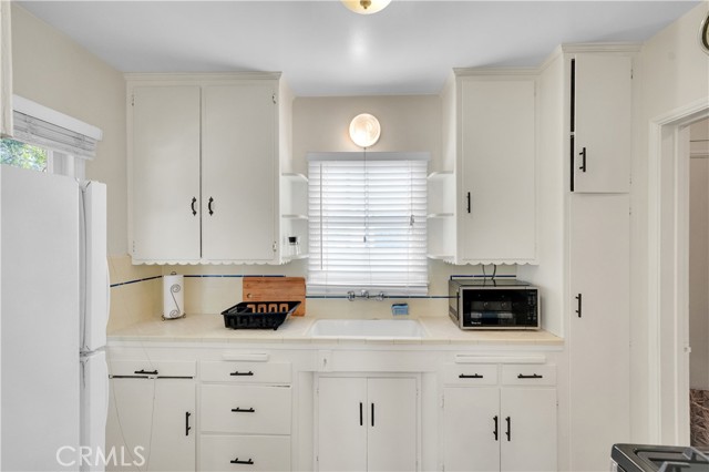 Detail Gallery Image 13 of 32 For 4270 Troost, Studio City,  CA 91604 - 2 Beds | 1 Baths