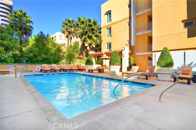 Detail Gallery Image 24 of 28 For 21301 Erwin St #523,  Woodland Hills,  CA 91367 - 2 Beds | 2 Baths