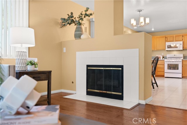 8 Chatri Circle, Lake Forest CA: https://media.crmls.org/medias/176dc202-d2e0-4088-9a97-3b7a4bc52f5a.jpg