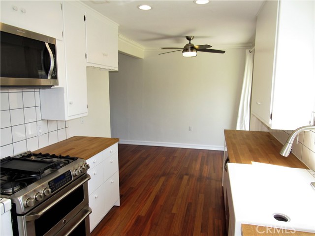348 E Jacaranda, Orange CA: https://media.crmls.org/medias/176e28a8-22a0-4d1c-b16b-64111cf08573.jpg