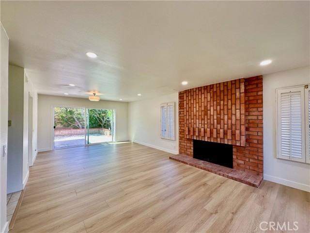 Detail Gallery Image 5 of 31 For 15 Butler St, Irvine,  CA 92612 - 5 Beds | 4 Baths