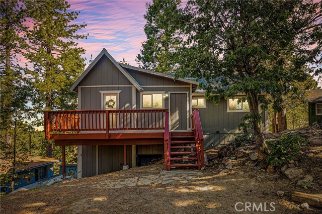 Back entrance to 32111 Hunsaker Way.