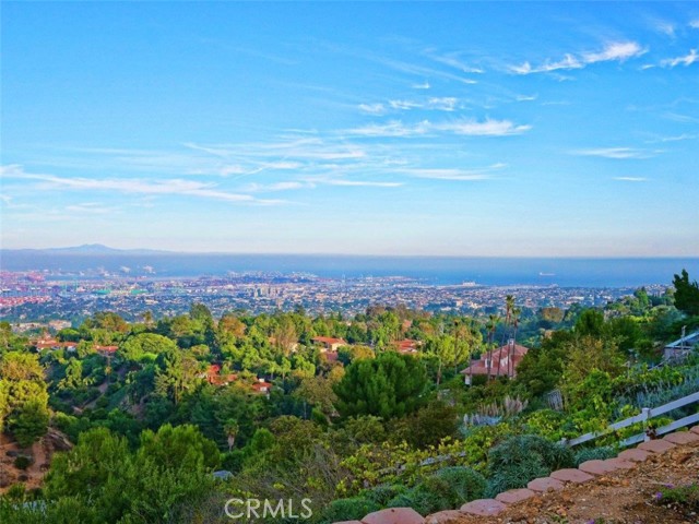 Detail Gallery Image 1 of 35 For 3001 Crownview Dr, Rancho Palos Verdes,  CA 90275 - 4 Beds | 4 Baths