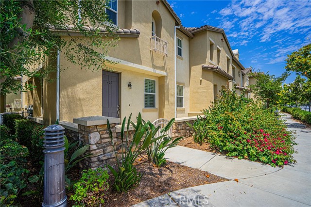 Detail Gallery Image 3 of 29 For 405 N Magnolia Ave, Anaheim,  CA 92801 - 3 Beds | 2/1 Baths