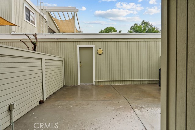 Detail Gallery Image 19 of 24 For 22123 Burbank Blvd #2, Woodland Hills,  CA 91367 - 3 Beds | 2/1 Baths