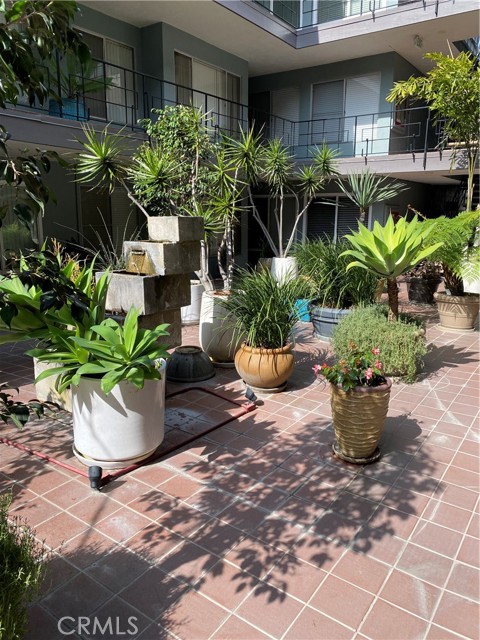 Detail Gallery Image 12 of 16 For 1329 E 1st St #11,  Long Beach,  CA 90802 - 1 Beds | 1 Baths