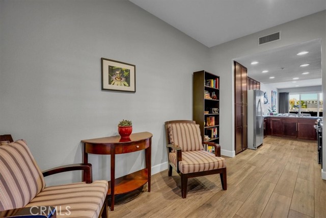 Image 26 of 75 For 300 4th Street 214