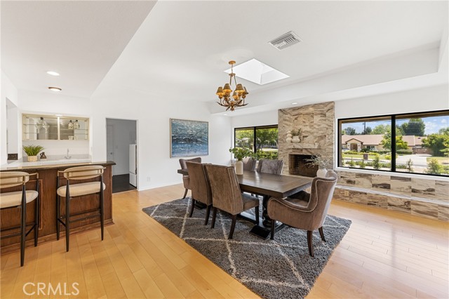 6 Woodland Lane, Arcadia CA: https://media.crmls.org/medias/17710172-0ee7-488f-a6d2-55f7214d61c0.jpg