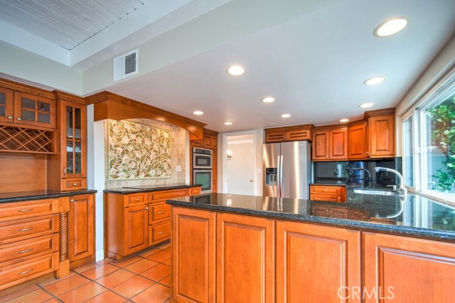 5021 Corkwood Lane, Irvine CA: https://media.crmls.org/medias/17722c7a-6407-4109-96d2-7bfb7258bd56.jpg