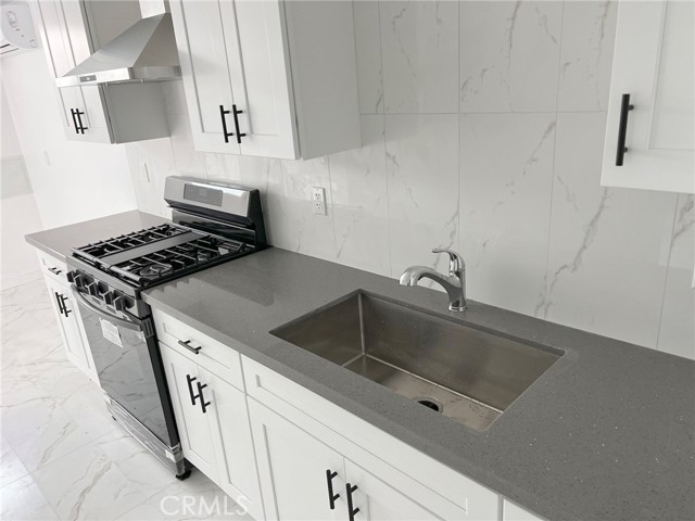 Detail Gallery Image 3 of 13 For 1102 Larimore Ave #9,  La Puente,  CA 91744 - 2 Beds | 1 Baths