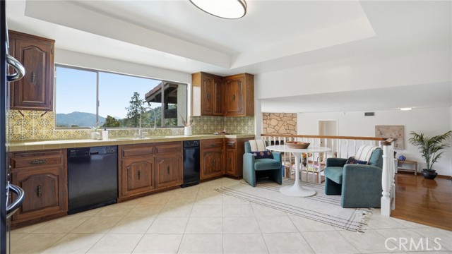 Detail Gallery Image 11 of 47 For 1340 Daily Circle, Glendale,  CA 91208 - 4 Beds | 3 Baths