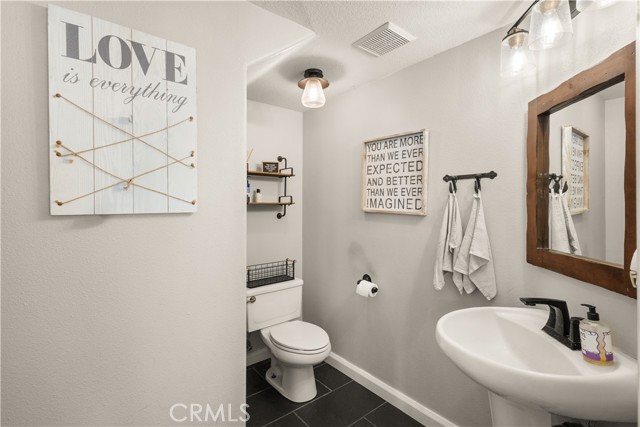 26502 Big Sur Drive, Valencia CA: https://media.crmls.org/medias/1773227f-eb62-414d-8e87-c56dcc04b581.jpg