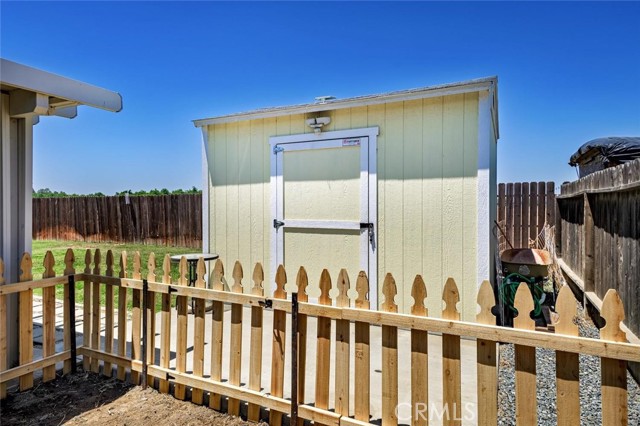 Detail Gallery Image 18 of 24 For 399 Barcelona Dr, Lemoore,  CA 93245 - 4 Beds | 2 Baths