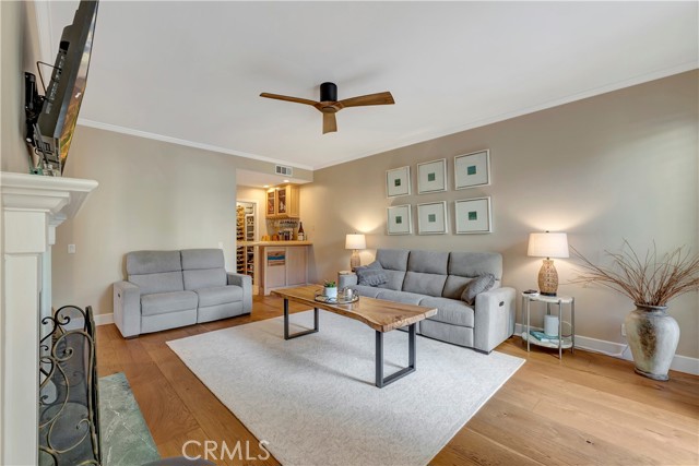 Detail Gallery Image 17 of 58 For 6095 Greenbrier Dr, Huntington Beach,  CA 92648 - 3 Beds | 2/1 Baths