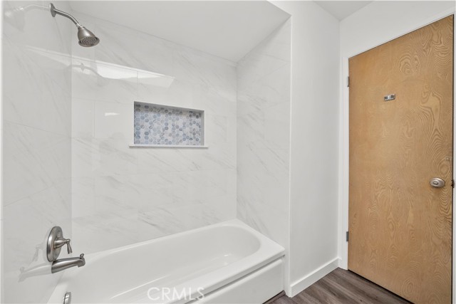Detail Gallery Image 22 of 32 For 18644 Liggett St, Northridge,  CA 91324 - 3 Beds | 2 Baths