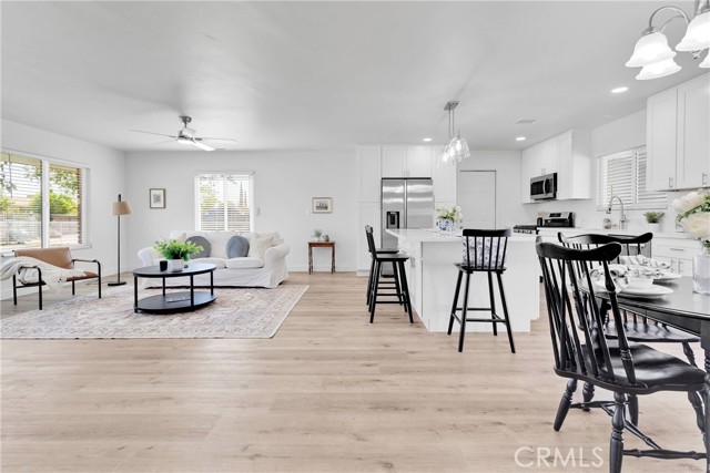 Detail Gallery Image 10 of 33 For 20972 Quilente Rd, Apple Valley,  CA 92307 - 3 Beds | 2 Baths