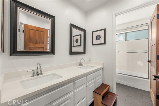 Detail Gallery Image 12 of 19 For 3418 Dorothy, Topanga,  CA 90290 - 3 Beds | 2/1 Baths