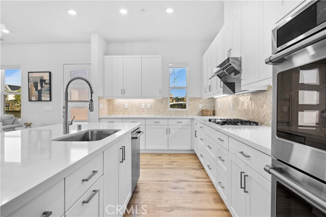 Detail Gallery Image 8 of 60 For 102 Yugen, Irvine,  CA 92618 - 4 Beds | 3/1 Baths