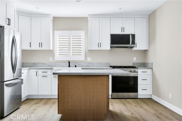Image 22 of 51 For 5602 Verdura Ave