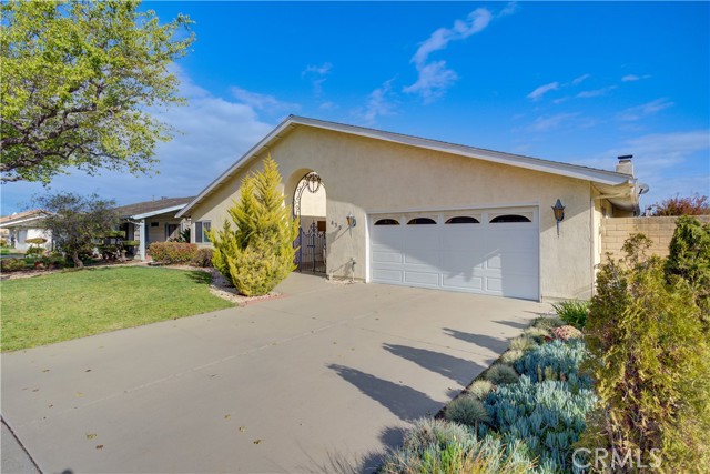 Detail Gallery Image 2 of 27 For 835 Lavonne Dr, Santa Maria,  CA 93454 - 3 Beds | 2 Baths