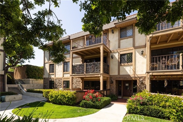 3665 S Bear Street, Santa Ana CA: https://media.crmls.org/medias/1775a34b-6d93-41e3-b043-47b55167b17d.jpg