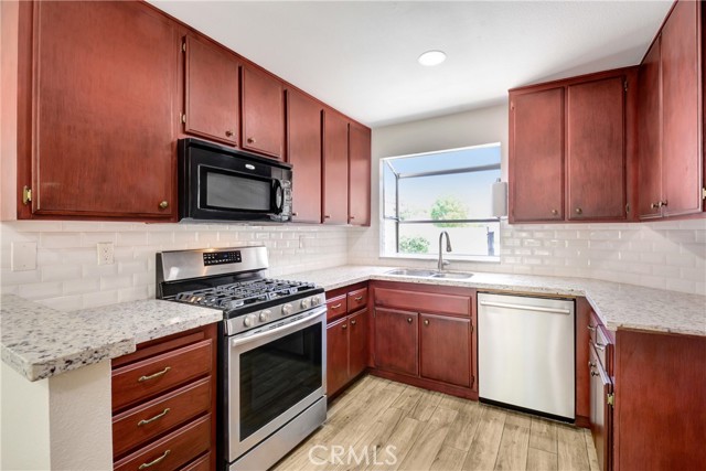 27057 Rangewood Street, Menifee CA: https://media.crmls.org/medias/1775fb6b-e862-4ecd-bd0a-776e000a8b96.jpg