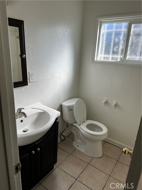 Detail Gallery Image 18 of 22 For 1512 W 103rd, Los Angeles,  CA 90047 - 4 Beds | 2 Baths