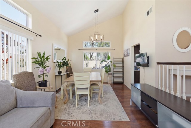 Detail Gallery Image 4 of 31 For 25970 Jumano, Moreno Valley,  CA 92551 - 4 Beds | 3 Baths