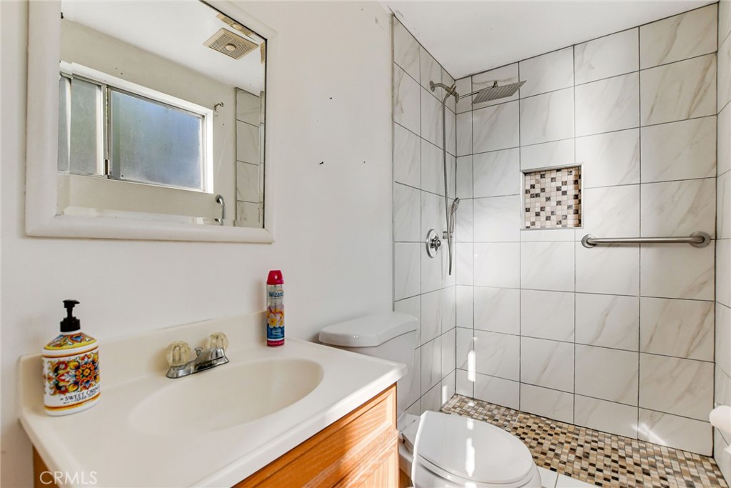 https://media.crmls.org/medias/177801f8-ab91-4097-89dc-4ef8a1ab7aba.jpg?preset=X-Large