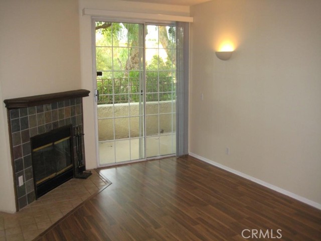 Detail Gallery Image 2 of 31 For 24105 Del Monte Dr #452,  Valencia,  CA 91355 - 2 Beds | 2 Baths