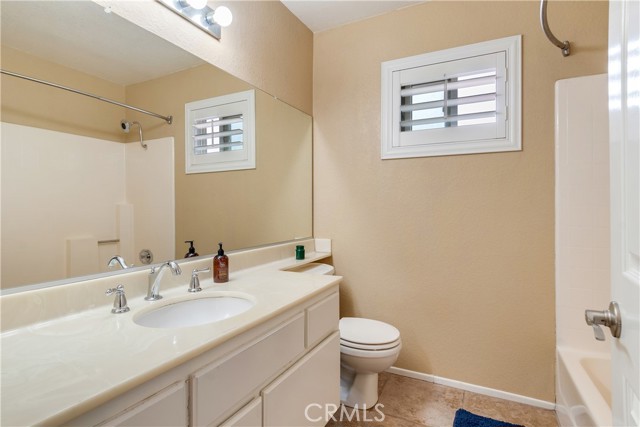 1305 Harvest Circle, Corona CA: https://media.crmls.org/medias/17793279-7cec-4953-bb19-b98b09d8fec9.jpg