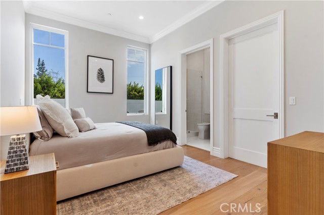 4635 Brewster Drive, Tarzana CA: https://media.crmls.org/medias/1779575f-85cc-4987-a057-134287163b1b.jpg