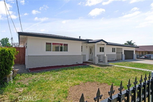 Detail Gallery Image 2 of 30 For 1261 N Sycamore Ave, Rialto,  CA 92376 - 4 Beds | 2 Baths