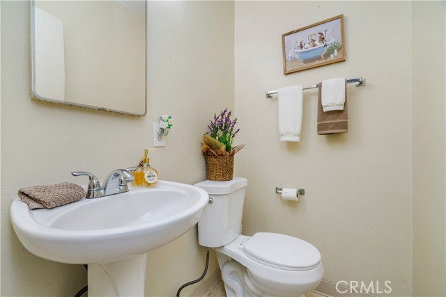 523 E Hazel Street, Inglewood CA: https://media.crmls.org/medias/177b274e-a9e9-4b2a-b670-a6e575173dc2.jpg
